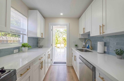 Delray Beach House | Large 8 Beds/4 Bath Heated Pool House Delray Beach