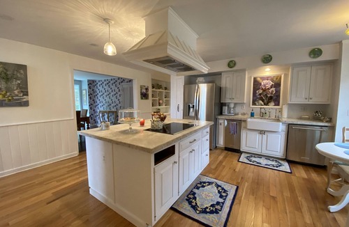 East Dorset House | Large Home with Stunning Views and Close to Manchester and Skiing!