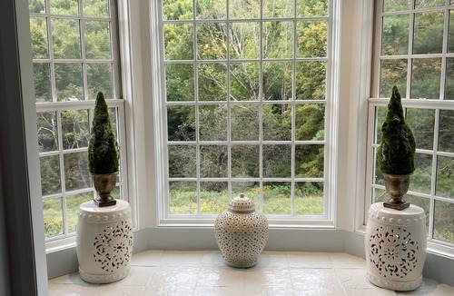 East Dorset House | Large Home with Stunning Views and Close to Manchester and Skiing!