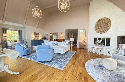 East Dorset House | Large Home with Stunning Views and Close to Manchester and Skiing!