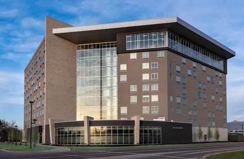 Saskatoon Apartment | Large Suite w/Free Hot Breakfast + Local Shuttle