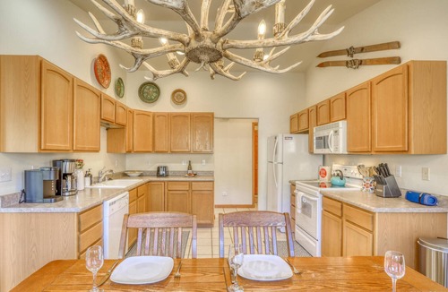 Twin Creek Village House | Last-Minute Summer Escape! Book an August Stay by 7/31 for 15% Off