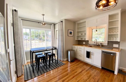 Cheyenne Apartment | Lavish Luxury in a Lush Locale