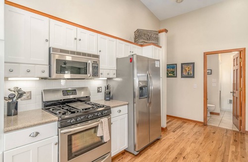Estes Park Cabin | Lazy Elk Retreat - Single Level Log Cabin - Near Rocky Mountain National Park -- 20-NCD0346