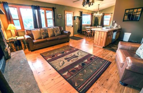 Estes Park House | Lazy R Cottages- 15