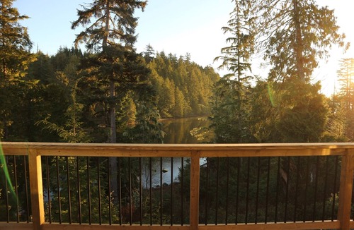 Ucluelet House | LE CHALET WATERFRONT RETREAT - Great view & location!
