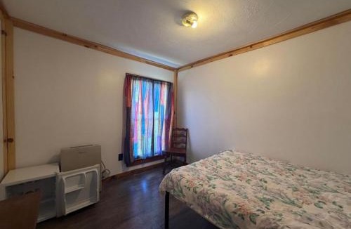 Monson Hostel | Leapin leanas