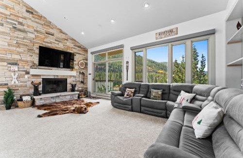 Lakeside Village Apartment | Lenawee #1726
