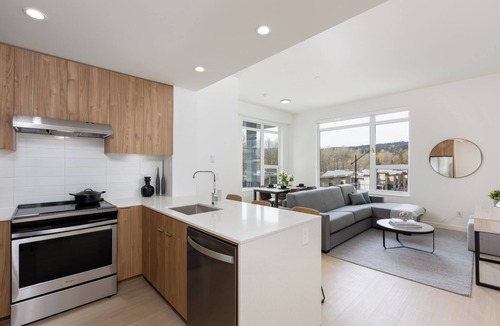 Port Moody Hotel | Level Port Moody- Two Bedroom Suite