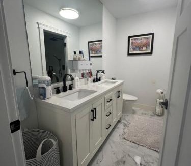 Regional District of Nanaimo House | LF Guesthouse