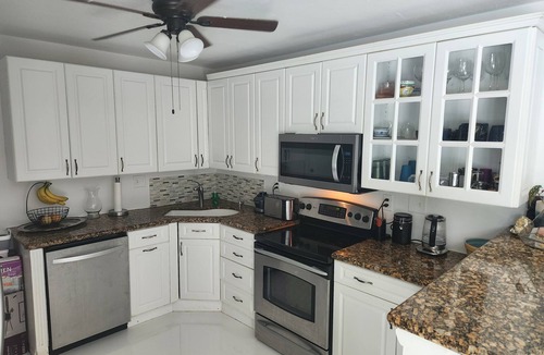 Coral Ridge Isles House | Lighthouse Guest Suites