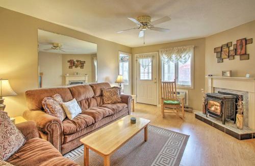 Lincoln House | Lincoln Resort Condo w/Pool Access - Near Hiking!