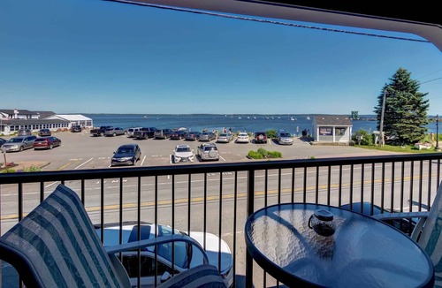 Lincolnville Apartment | Lincolnville Studio w/ Ocean-View Balcony!