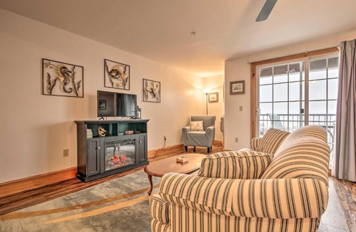 Lincolnville Apartment | Lincolnville Studio with Ocean-View Balcony!