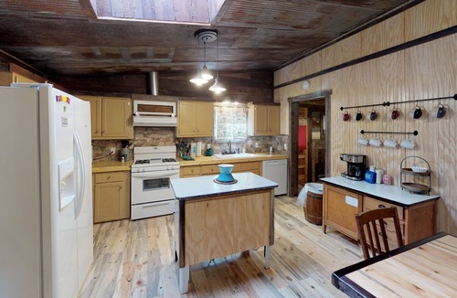 Red River Cabin | Line Shack on Tenderfoot Trail