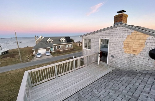 Little Compton House | Little Compton: Sweeping ocean view, 5min walk 2 beach, big yard w/patio, 4 BRs