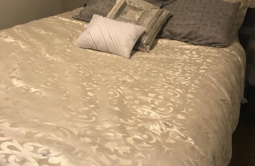 Medicine Hat Condo | Little cozy apartment