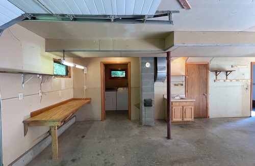 East Burke Cottage | Little House at Burke Basecamp Ride-In Ride-Out Kingdom Trails – Bike Storage