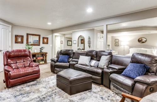 Columbine Apartment | Littleton Apt w/No Cleaning Fee near Chatfield!