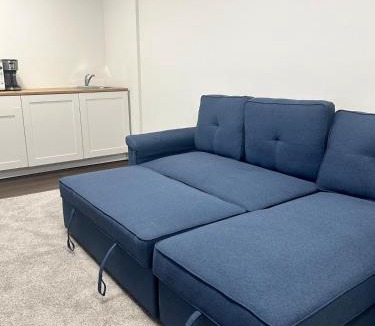 Airdrie Apartment | Lizzy cozy Basement suite