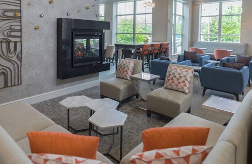 Freeport Hotel | LL Bean King Room with Pool & Gym