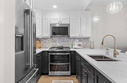 Osoyoos Condo | Located in Casa Del Mila Oro, ✨1st‑Floor Condo 2 bedroom Steps to the Pool ✨