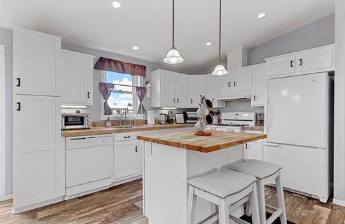 Hermosa House | Located near Mt. Rushmore, the Black Hills, Badlands National Park & more!