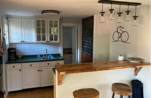 Shelburne Apartment | Lofted 1 Bedroom in Historic Downtown Shelburne