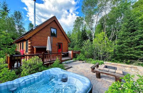 Carroll House | Log cabin 1 mile from skiing - 1800Bc