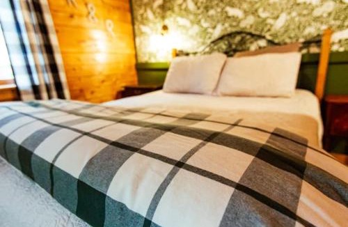 Winterport House | Log Cabin at Meadow Ridge
