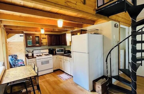 New Vineyard Cabin | Log Cabin in the Pines On The Way To Sugarloaf