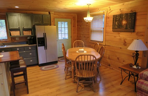 Thornton Cabin | log cabin in the White Mtns. near skiing & attractions Sleeps 8-10