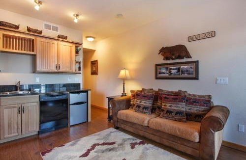 Estes Park Apartment | Lookout Mountain 27B Condo