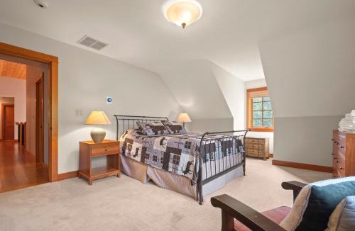 Lincoln House | Loon Mountain Lodge Pool Table, Sonos, Sleeps 20