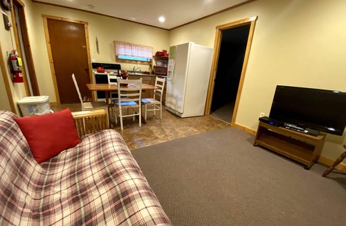 Chestertown Apartment | Loon's Lair, A Beautiful immaculate Adirondack 2 Bedroom 3 Bathroom Suite
