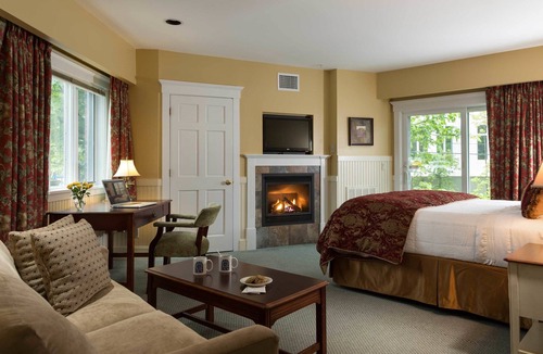 Camden Hotel | Lord Camden Inn
