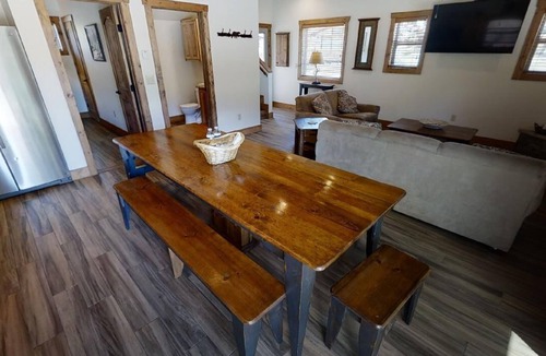 Red River House | Lost in Paradise - In Town - New Property - Pet Friendly - River Access