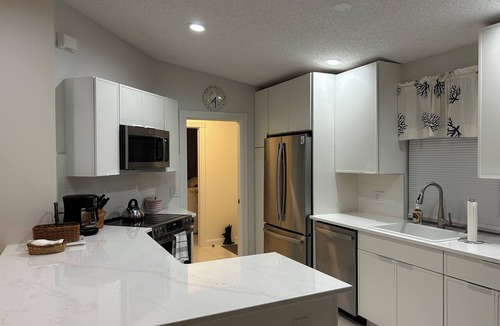 Hobe Sound House | Lost Lake Golf Home, 2BD/2BA, Pool/Lanai , New Kitchen and furnishings