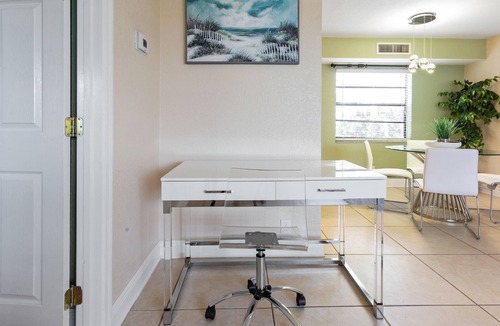Florida North Atlantic Coast Condo | LOVELY 2/2 Condo by the ocean