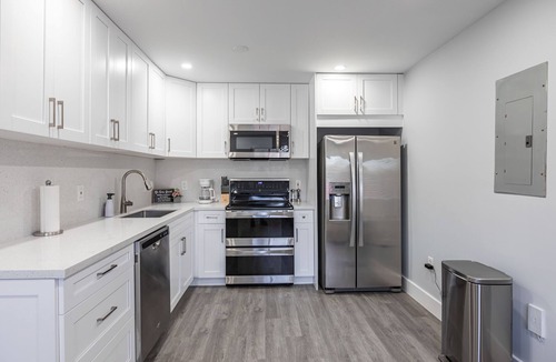 Country Club House | Lovely Newly Renovated! Townhouse 3 bedroom 3 bathroom/Nice Patio