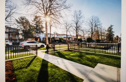 Sunset House | Lucy's Place in the central area of Vancouver