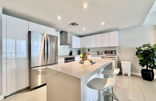 Town Square Condo | Lunabase CityScape Serenity | Pools, Gym, Workspace