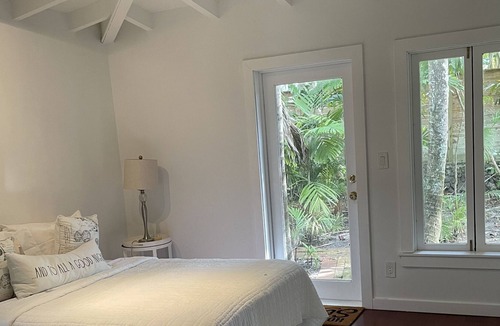 Southwest Coconut Grove Cottage | Lush coconut grove oasis