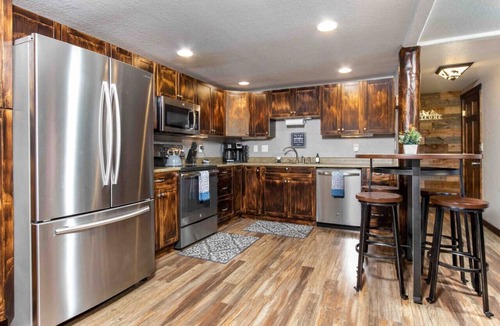 Estes Park Cabin | Lux 3BR home - Views/Wildlife/RMNP/Shop/Snowshoe