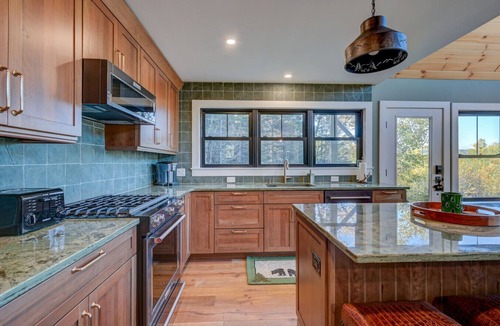 Jackson House | LUX: Best View in Jackson | Hot Tub | New Home