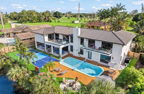 Country Club House | Lux Resort Near Hard Rock Stadium Pool Spa/Gym