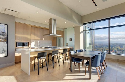 Metrotown Condo | Luxe 2BR Apt with Balcony: Minutes from Sky Train