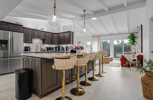 Lauderdale Isles House | Luxe 3BR/3BA Waterfront Retreat Heated Pool Oasis
