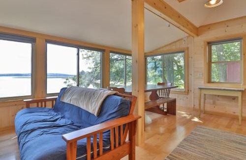 Bowdoinham House | Luxe Bayfront Cabin w/Stunning Views & Shared Dock- Ideal for Hunting & Fishing