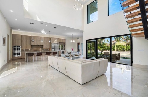 Juno Beach House | LUXE NEW 6 BDRM BEACH HOUSE W/STUNNING VIEWS/PRIVATE POOL/SPA/PUTTING GRN/GYM